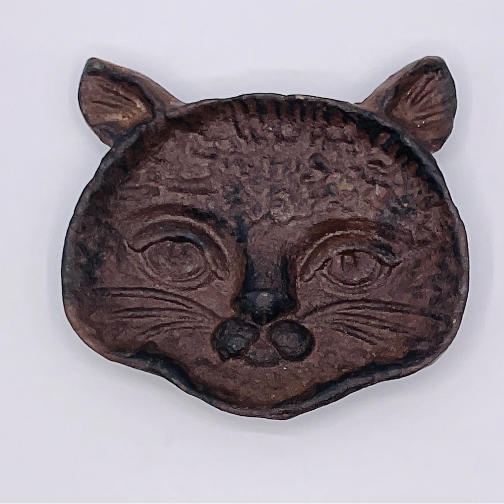 Cast Iron Cat Jewelry Key Trinket Dish Tray Heavy Rustic Brown Stash Coin Ash